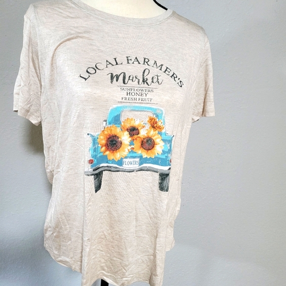 NWT Maurices T-Shirt - Picture 2 of 4